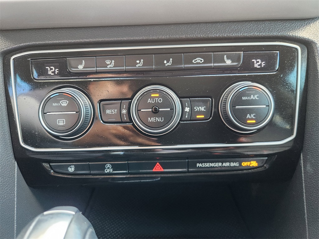 2019 Volkswagen Atlas 3.6L V6 SEL R-Line Black at Keating Nissan