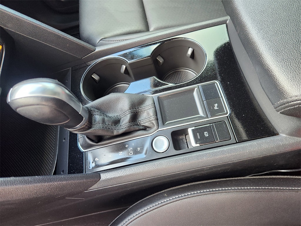 2019 Volkswagen Atlas 3.6L V6 SEL R-Line Black at Keating Nissan