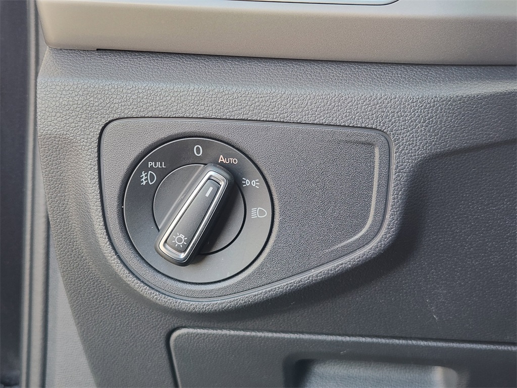 2019 Volkswagen Atlas 3.6L V6 SEL R-Line Black at Keating Nissan