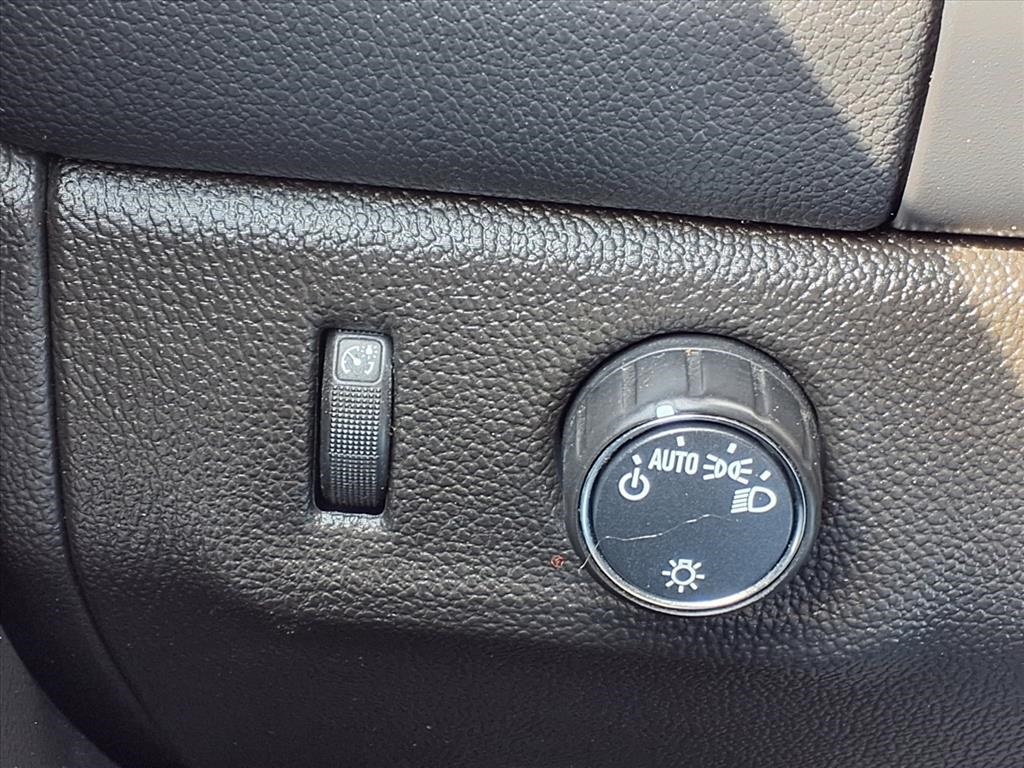 2022 Chevrolet Colorado LT White at Traditions Chevrolet