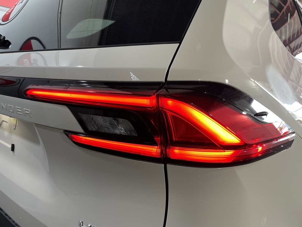 Thumbnail: 2026 Toyota Grand Highlander - 18