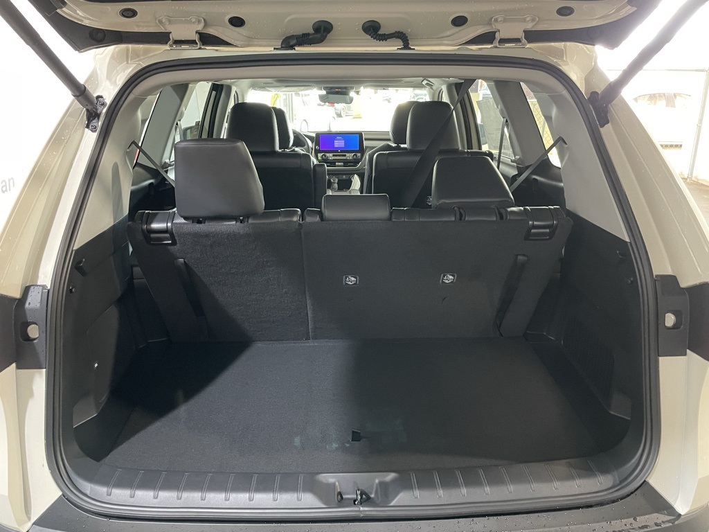 Thumbnail: 2026 Toyota Grand Highlander - 25