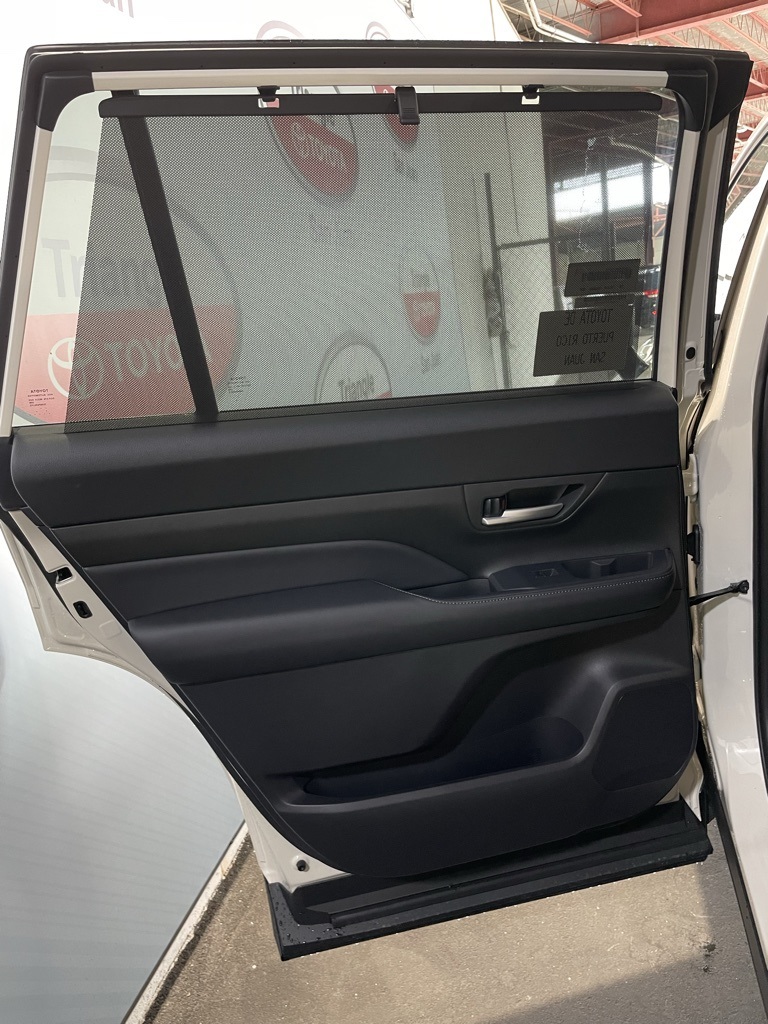 Thumbnail: 2026 Toyota Grand Highlander - 30