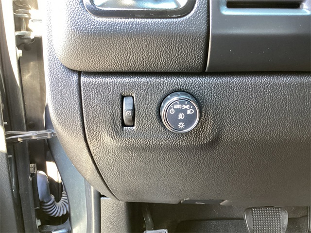 Used Car 2019 Chevrolet Colorado  Lt For Sale Under $25,000 In San Antonio, Texas