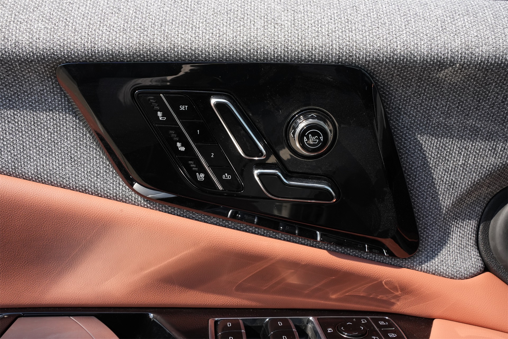 2025 Cadillac OPTIQ Luxury Black at Tom Peacock Cadillac