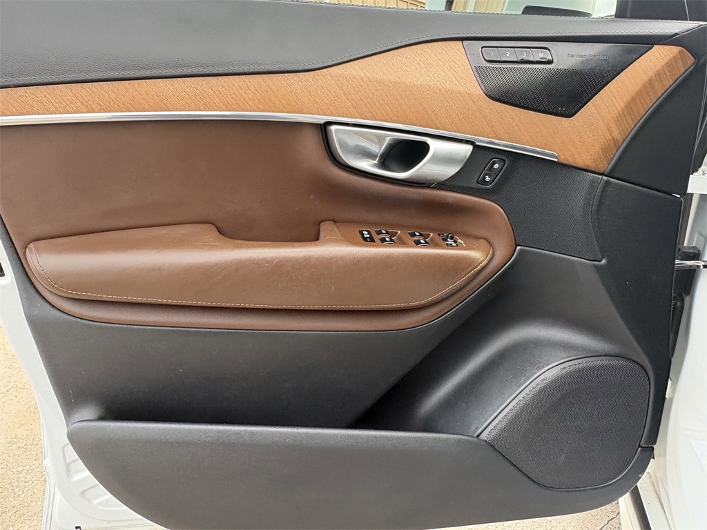 2020 Volvo XC90 T6 Inscription - 9