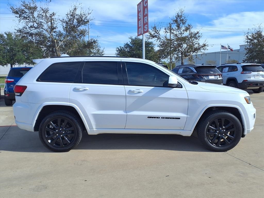 2017 Jeep Grand Cherokee Altitude White at Emmons Autoplex
