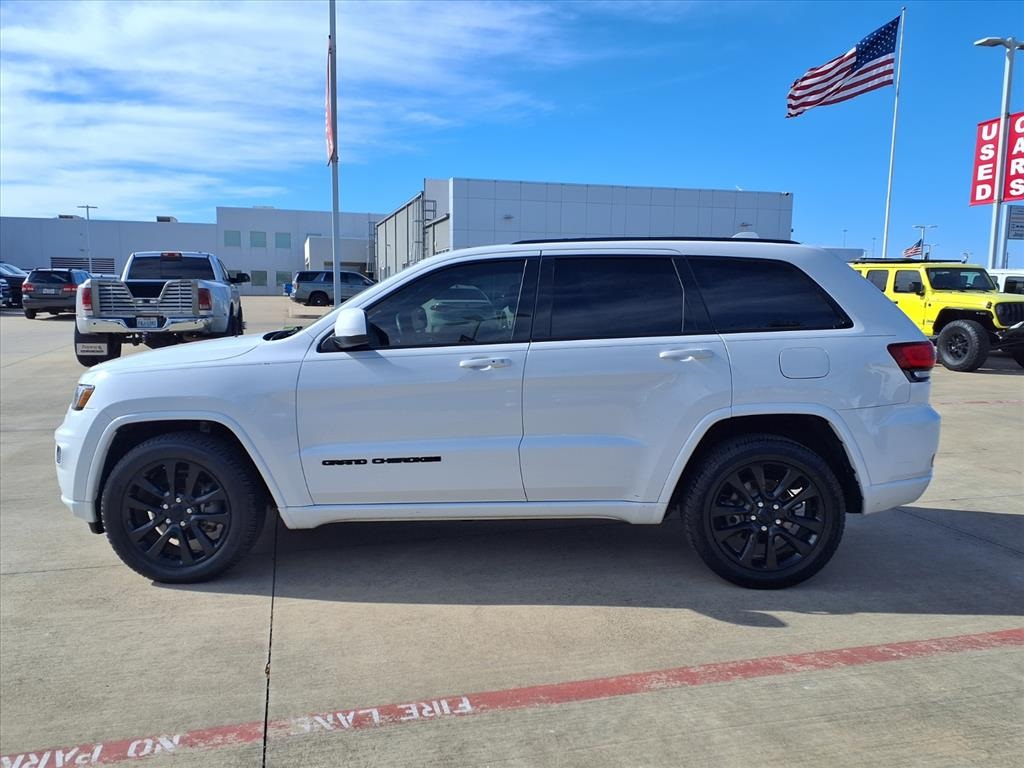 2017 Jeep Grand Cherokee Altitude White at Emmons Autoplex