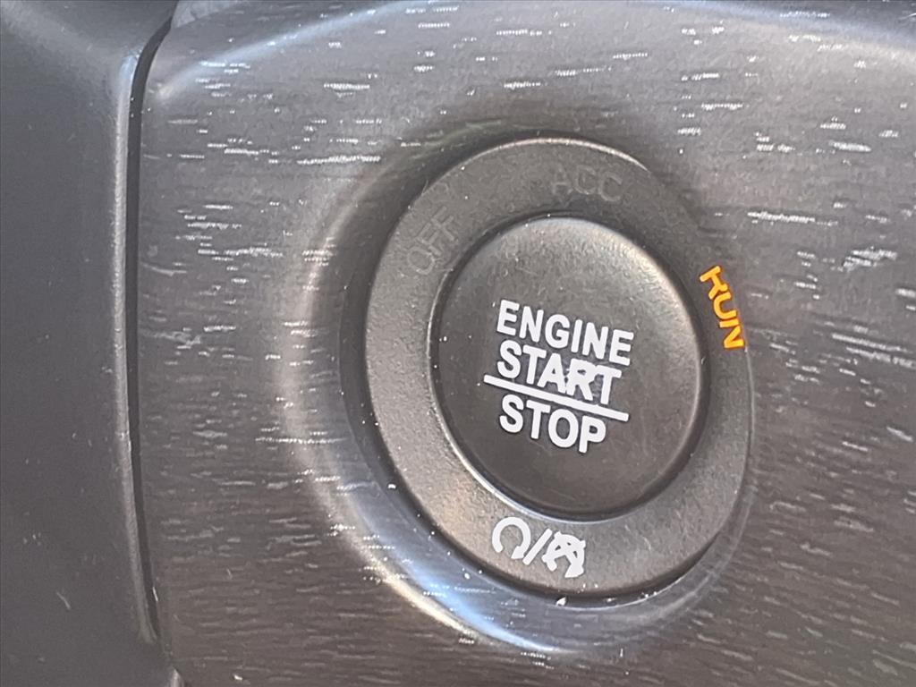 2017 Jeep Grand Cherokee Altitude White at Emmons Autoplex