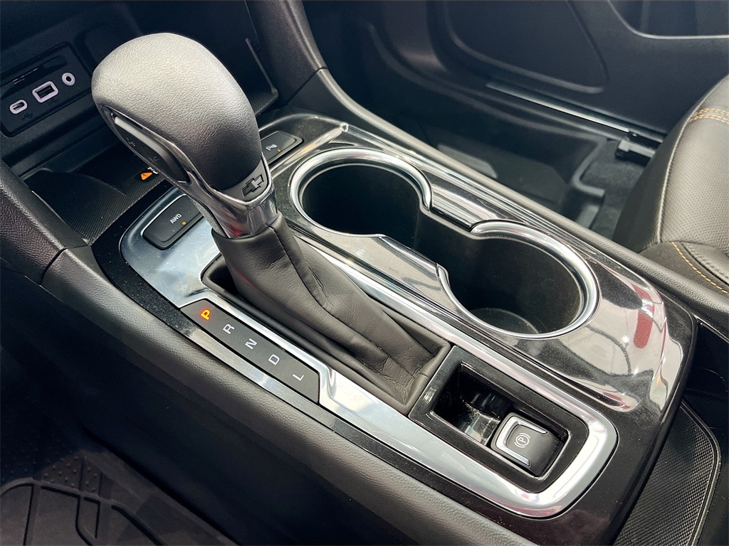 2023 Chevrolet Equinox Premier White at Cook Ford