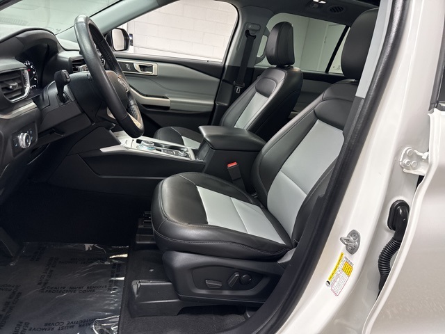 2022 Ford Explorer XLT photo 4