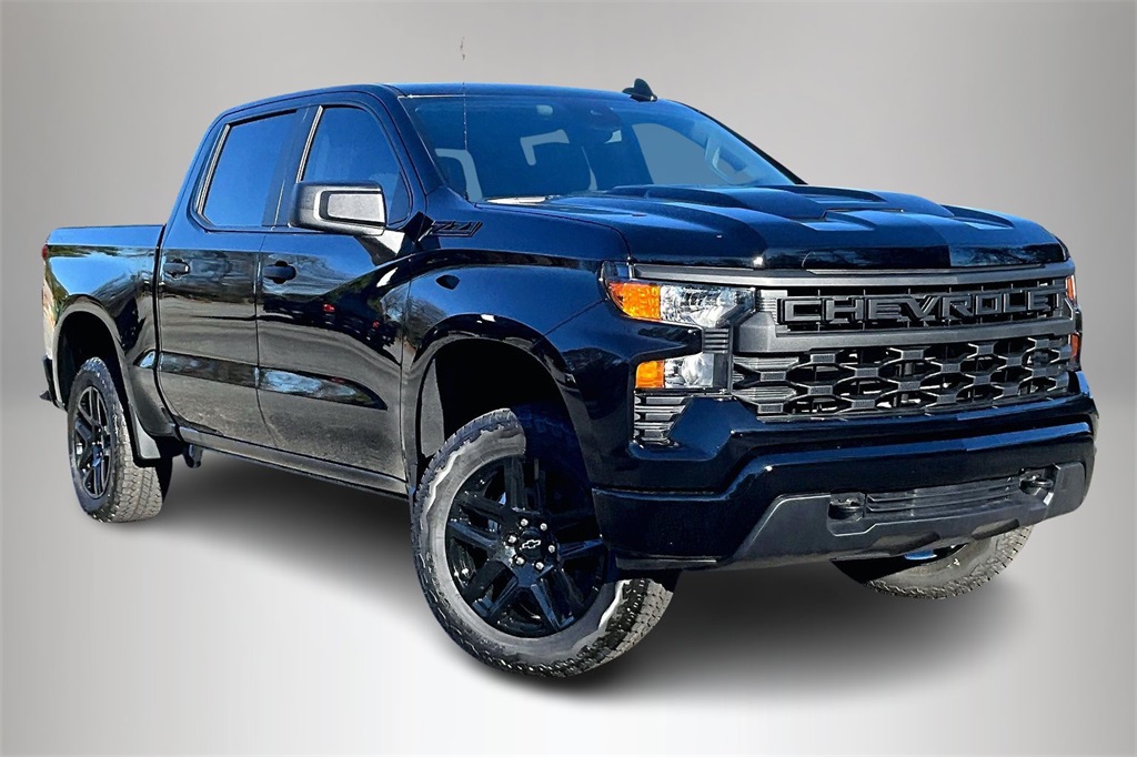 2026 Chevrolet Silverado 1500 Custom Trail Boss Crew Cab 4WD