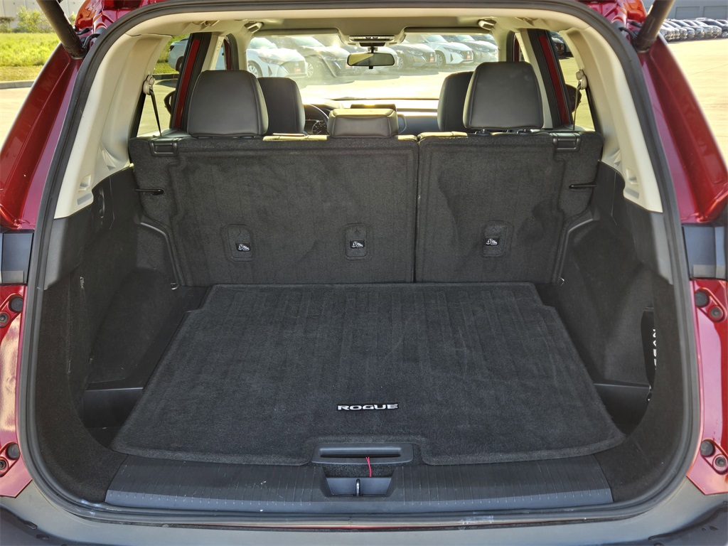 2022 Nissan Rogue SV Red at Community Toyota