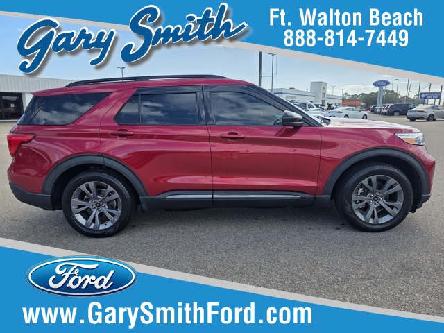 2022 Ford Explorer XLT's photo