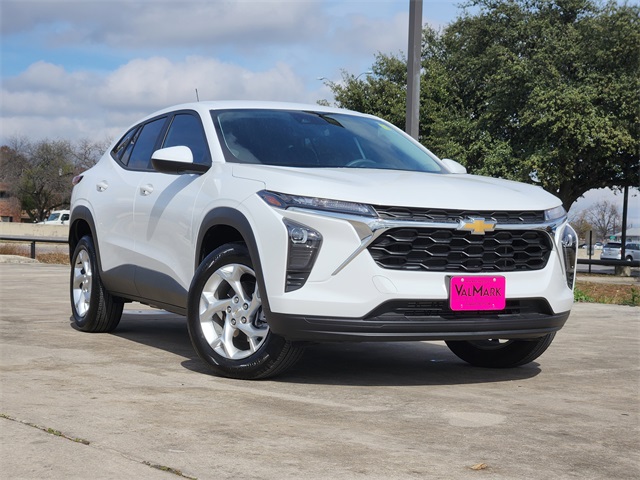 2025 Chevrolet Trax LS FWD