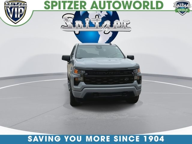 View vehicle photo 4