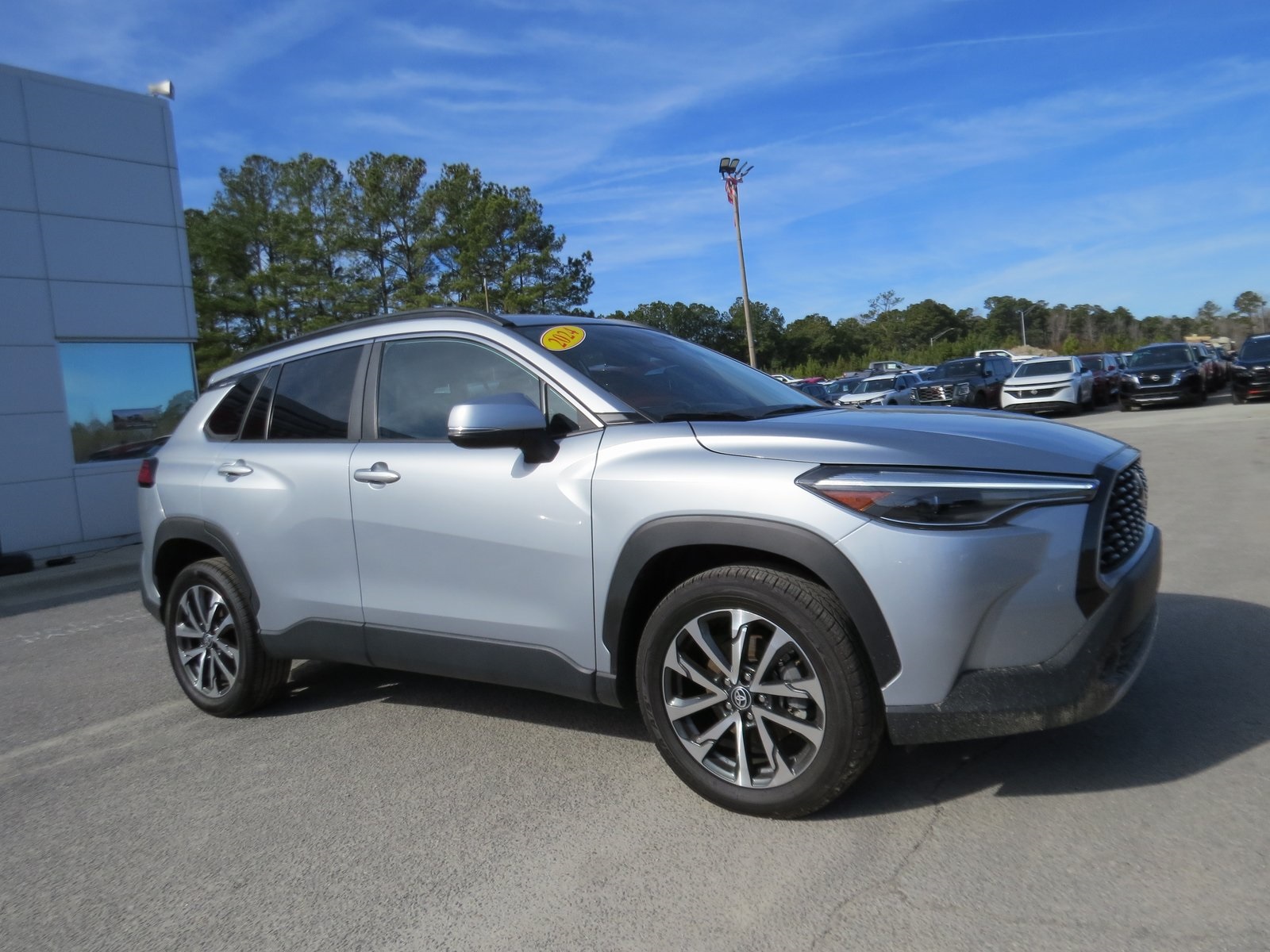 2024 Toyota Corolla Cross XLE FWD