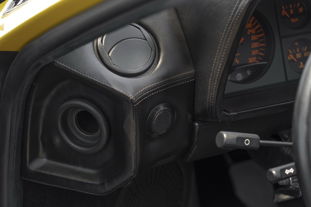 1990 Ferrari Testarossa  - Photo 16