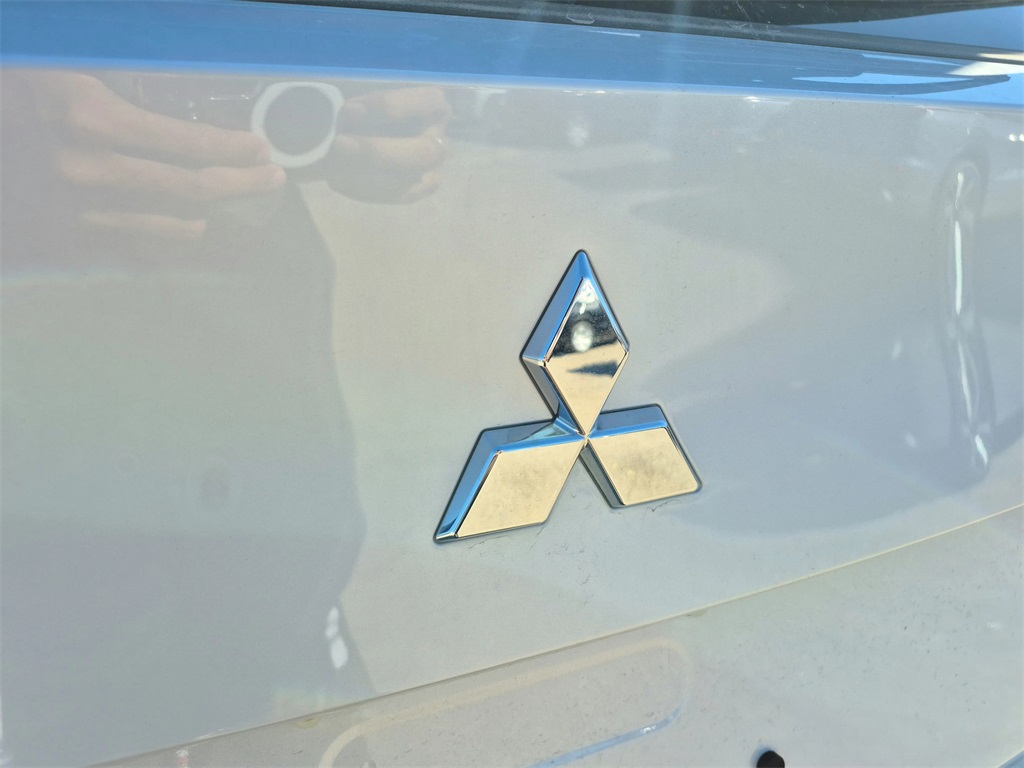 2025 Mitsubishi Outlander SEL - 11