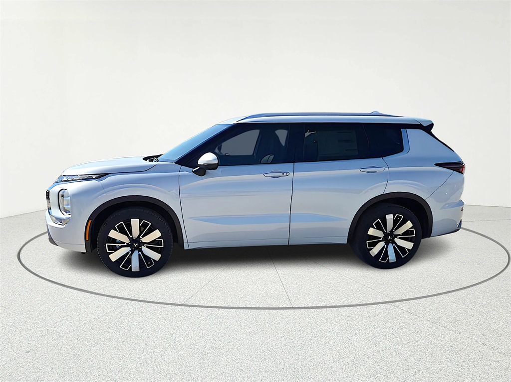 2025 Mitsubishi Outlander SEL - 2