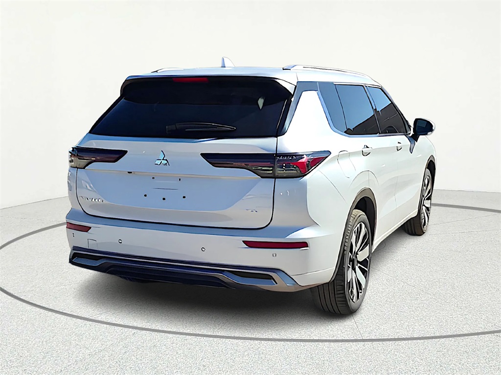 2025 Mitsubishi Outlander SEL - 5