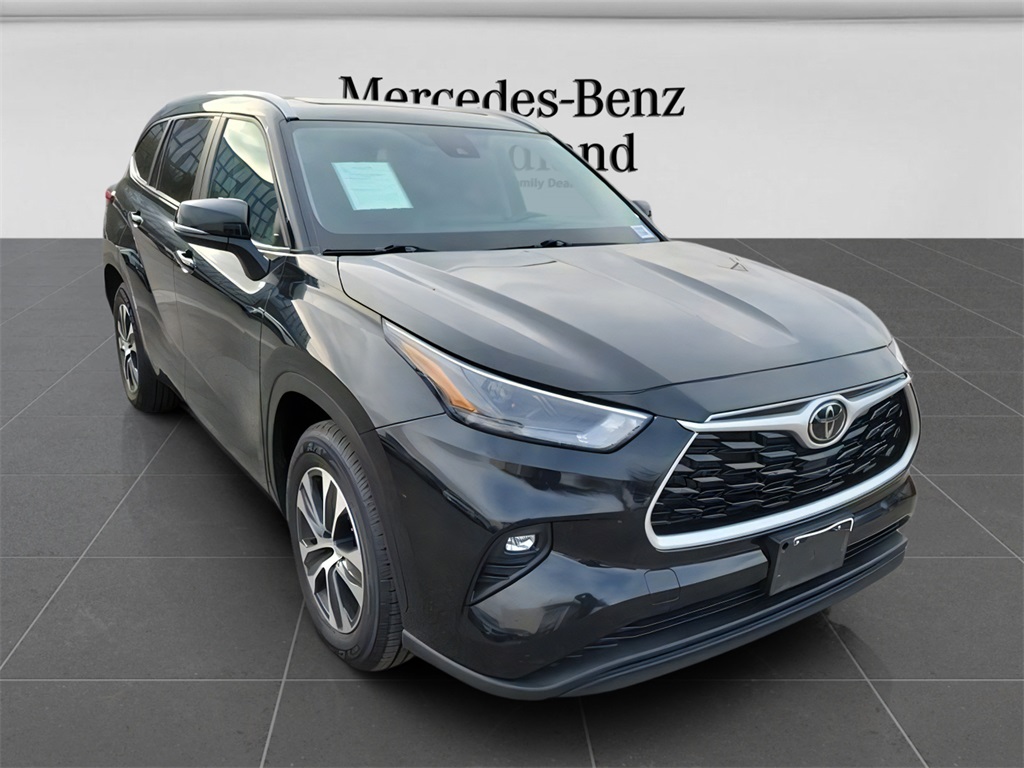 2023 Toyota Highlander XLE FWD