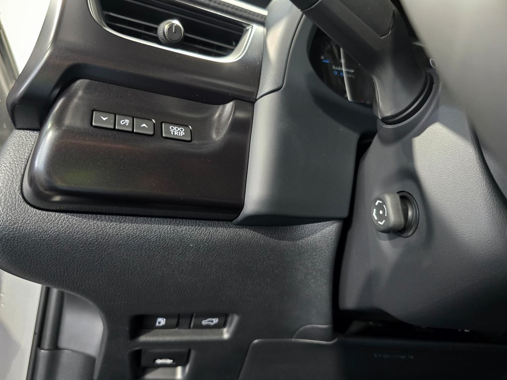 Thumbnail: 2025 Lexus UX - 14