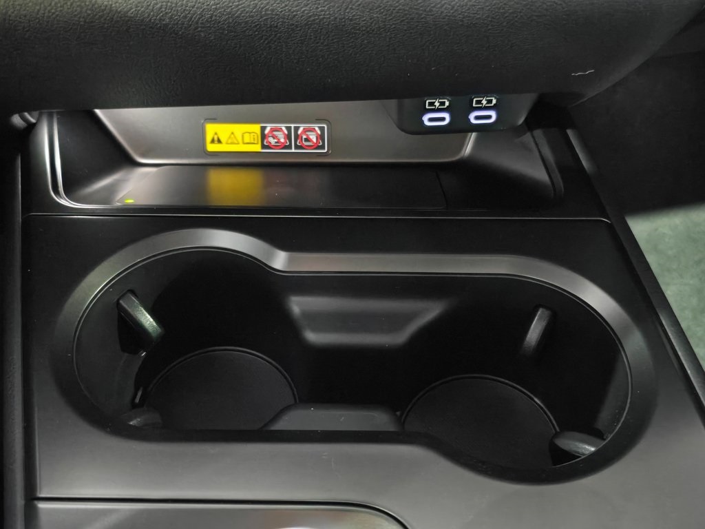 Thumbnail: 2025 Lexus UX - 23