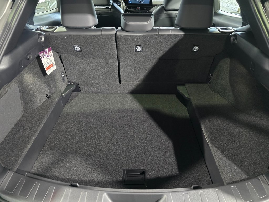 Thumbnail: 2025 Lexus UX - 31