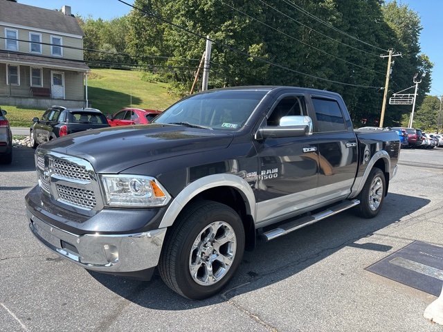 2014 Ram 1500 Laramie photo 3