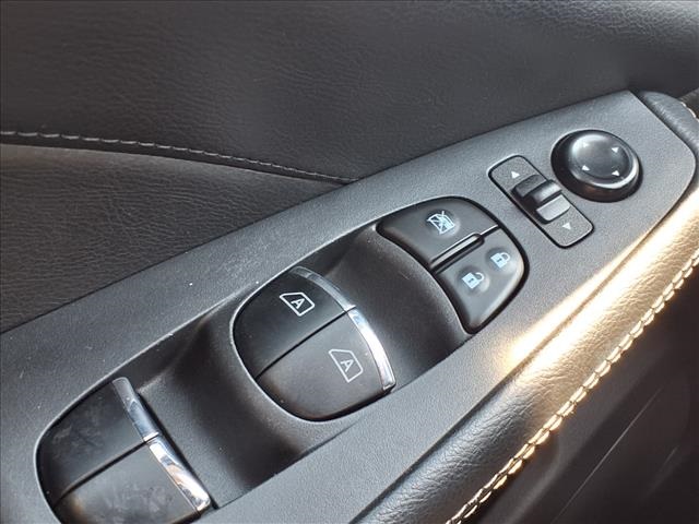 2022 Nissan Maxima SV - 10