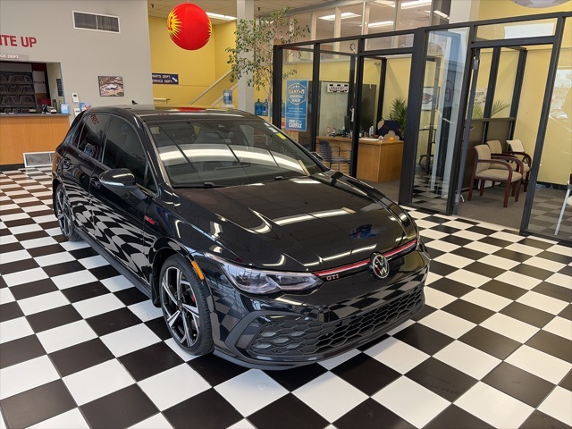 2024 Volkswagen Golf GTI SE FWD