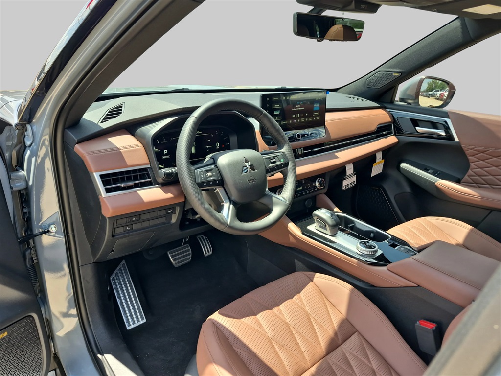 2025 Mitsubishi Outlander SEL - 8