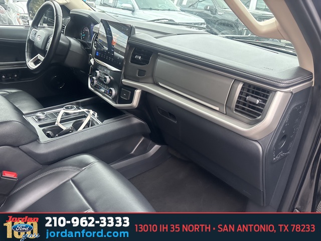 Used Car 2024 Ford Expedition  Xlt For Sale Under $50,000 In San Antonio, Texas