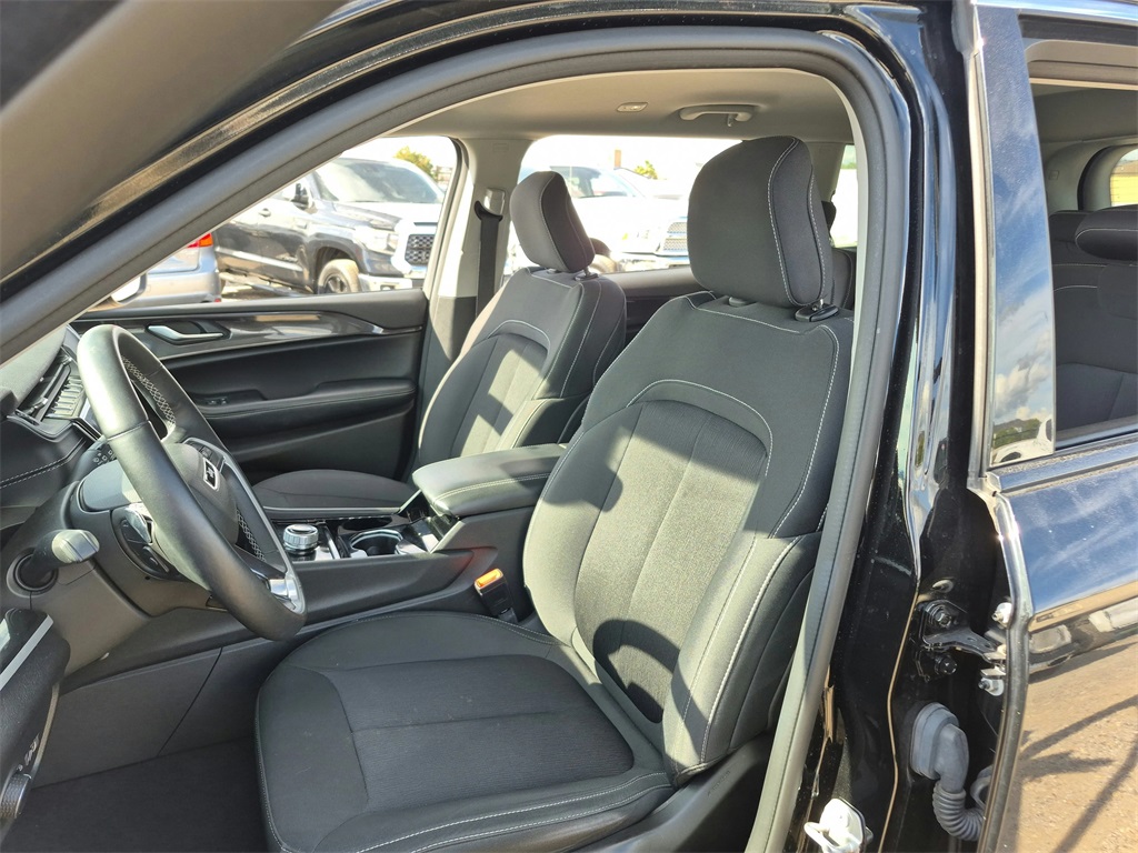 2022 Jeep Grand Cherokee L Laredo Black at Mac Haik CDJR North Houston