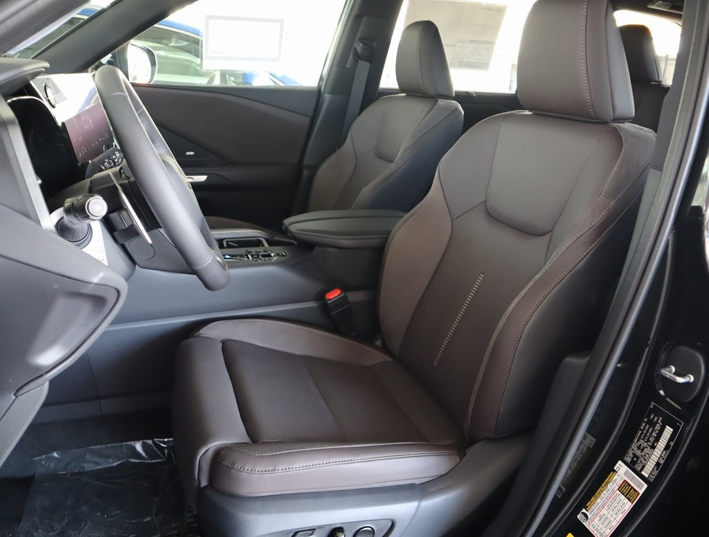 Thumbnail: 2026 Lexus TX - 32