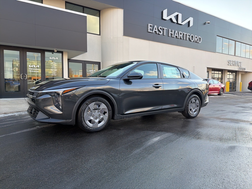 2025 Kia K4 LX's photo