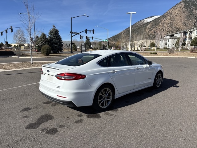 2019 Ford Fusion Hybrid Titanium photo 2