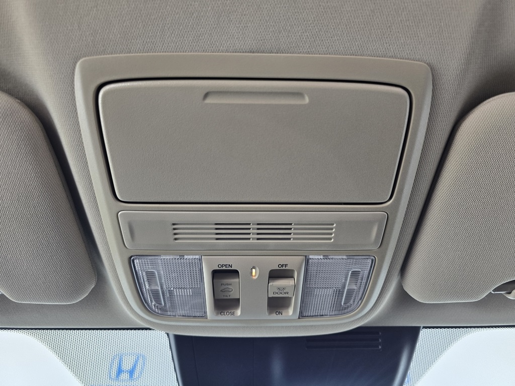 Thumbnail: 2021 Honda CR-V - 16