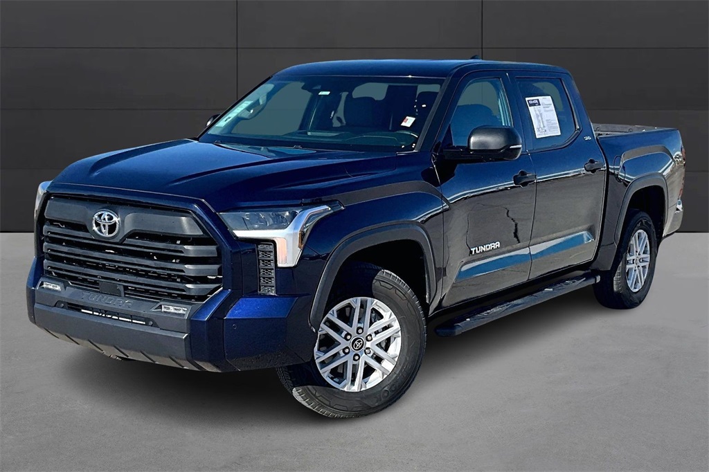 2022 Toyota Tundra SR5 CrewMax Cab 4WD