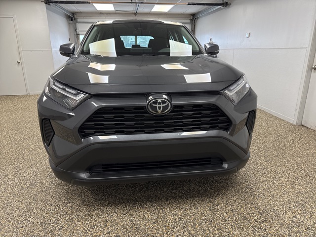 2023 Toyota RAV4 LE photo 2