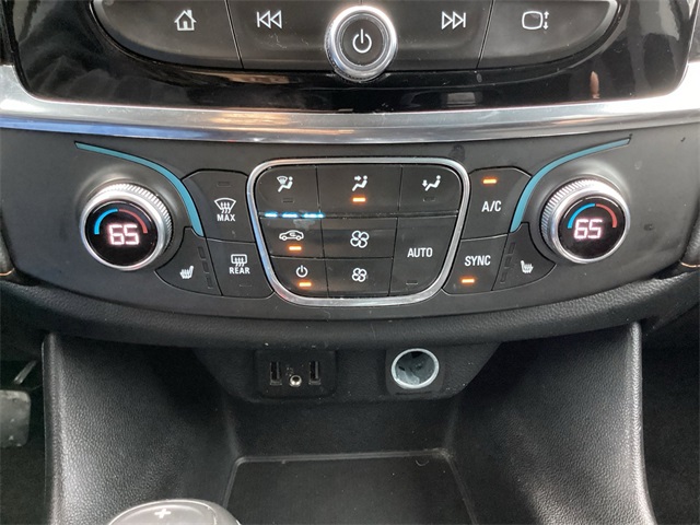 Used Car 2020 Chevrolet Traverse  Lt For Sale Under $20,000 In San Antonio, Texas