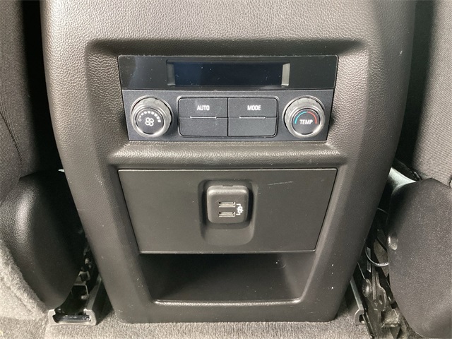 Used Car 2020 Chevrolet Traverse  Lt For Sale Under $20,000 In San Antonio, Texas