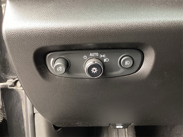 Used Car 2020 Chevrolet Traverse  Lt For Sale Under $20,000 In San Antonio, Texas