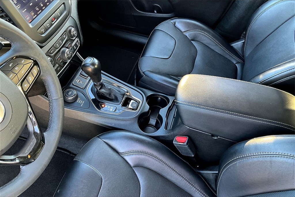 2023 Jeep Cherokee Altitude White at Big Star Chrysler Jeep Dodge Ram 