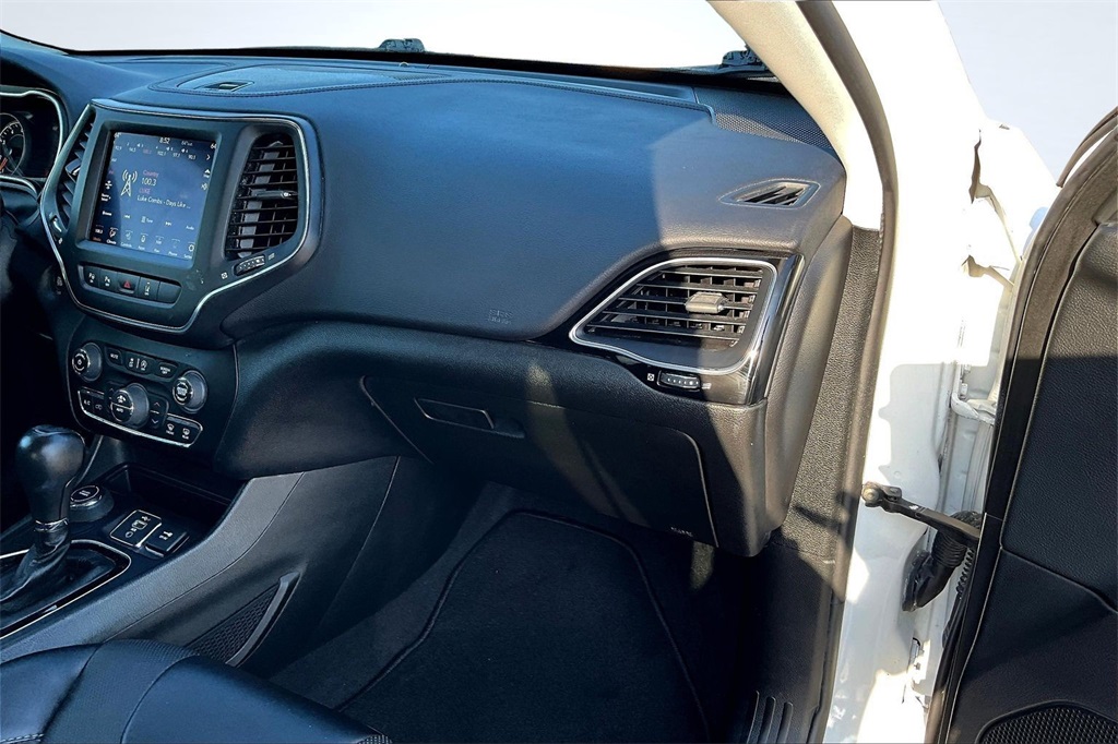 2023 Jeep Cherokee Altitude White at Big Star Chrysler Jeep Dodge Ram 