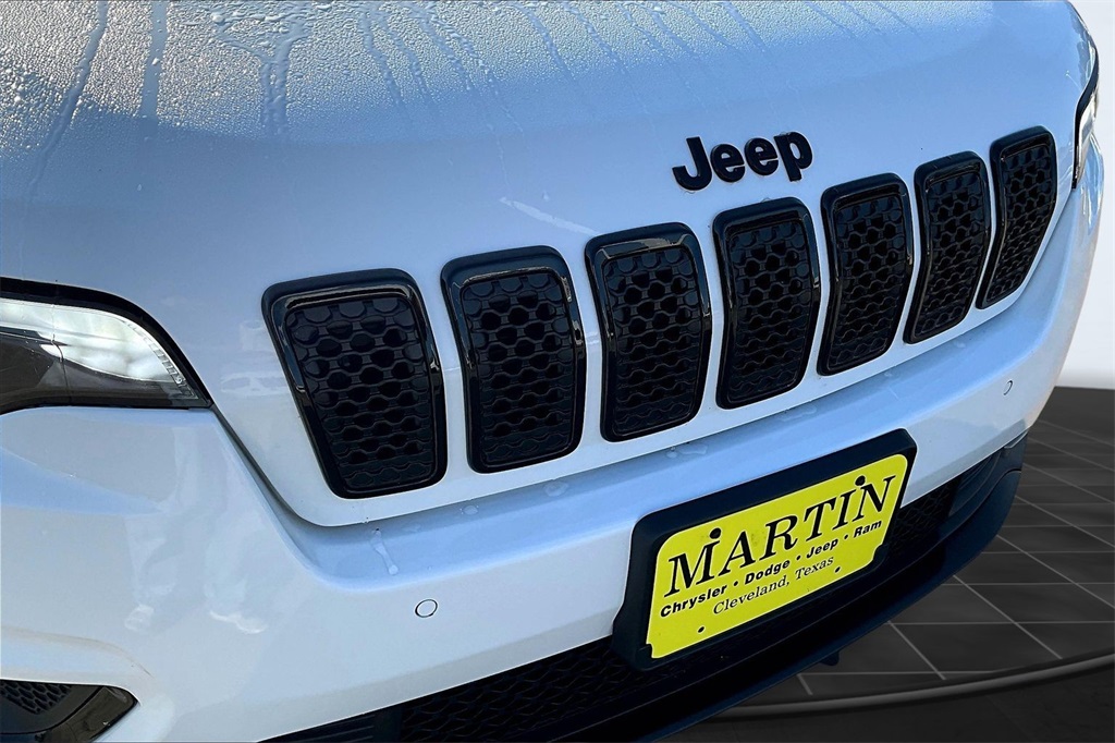 2023 Jeep Cherokee Altitude White at Big Star Chrysler Jeep Dodge Ram 