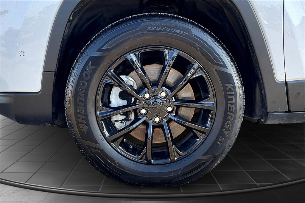 2023 Jeep Cherokee Altitude White at Big Star Chrysler Jeep Dodge Ram 