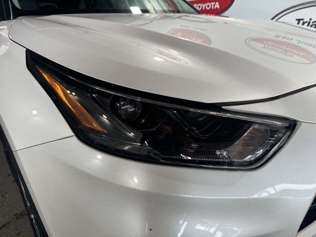 Thumbnail: 2026 Toyota Highlander - 10
