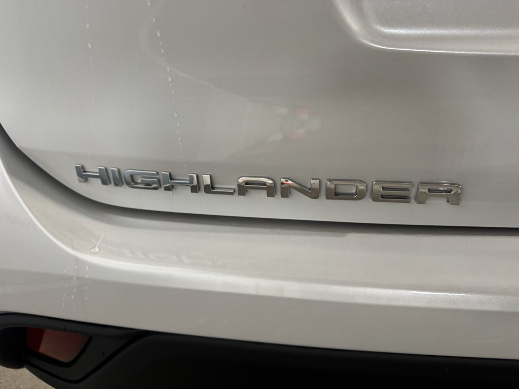 Thumbnail: 2026 Toyota Highlander - 24